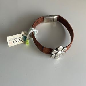Handmade Flower Bracelet- NWT